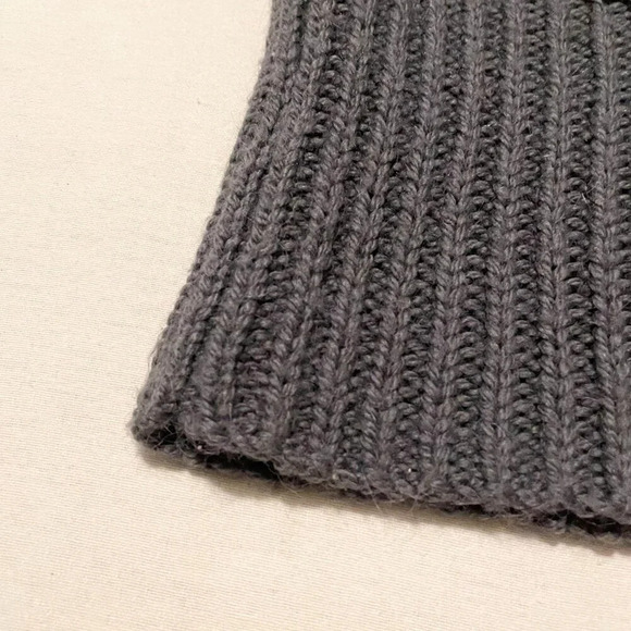 Wilfred Aritzia Sleeveless Knitted  Wool V Neck Dress Missing Size Tag - Picture 16 of 16